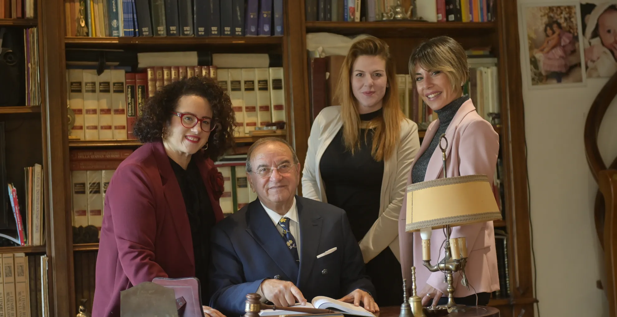 CI FACCIAMO IN QUATTRO PER VOI
